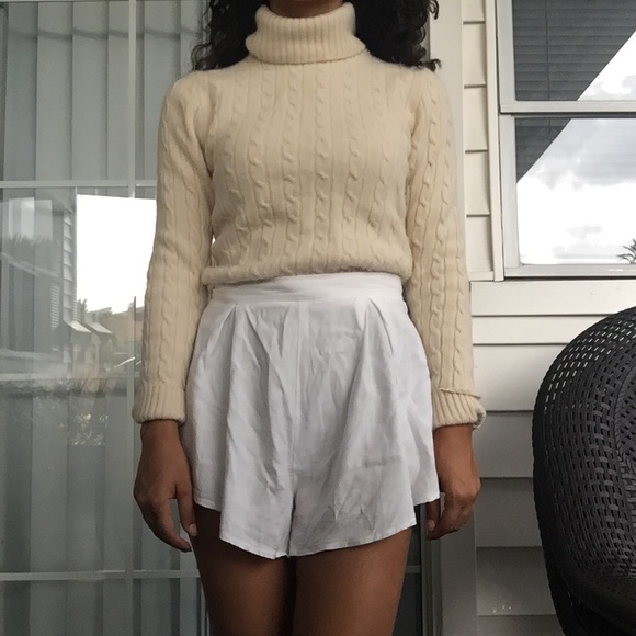 CREAM KNIT TURTLE NECK - Picture 3 of 6